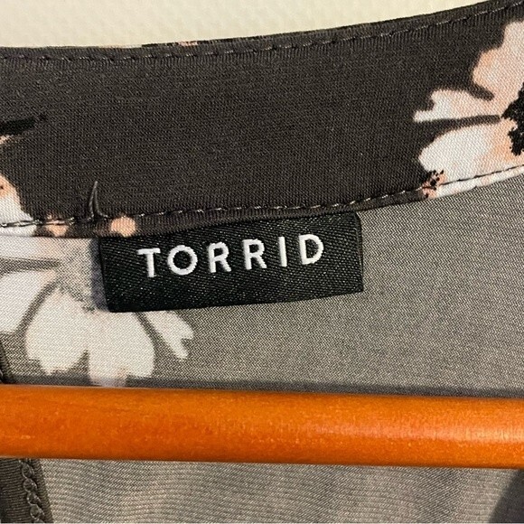 Torrid Studio Knit High Neck Tank Floral Paradise Print Plus Size - Picture 6 of 8